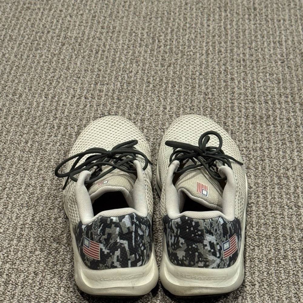 Under Armour Beige and Black Sneakers - Picture 3 of 5